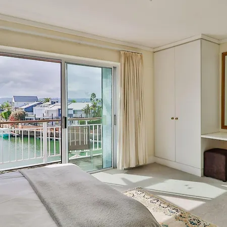 Knysna Quays Waterfront Accomodation Room photo